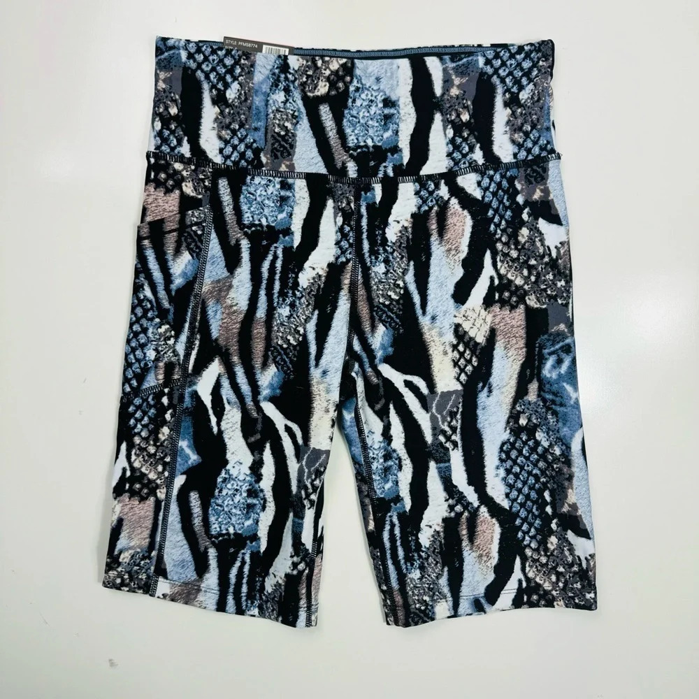 Calvin Klein Women's Bike Short High Rise Fashion‎ Print Animal